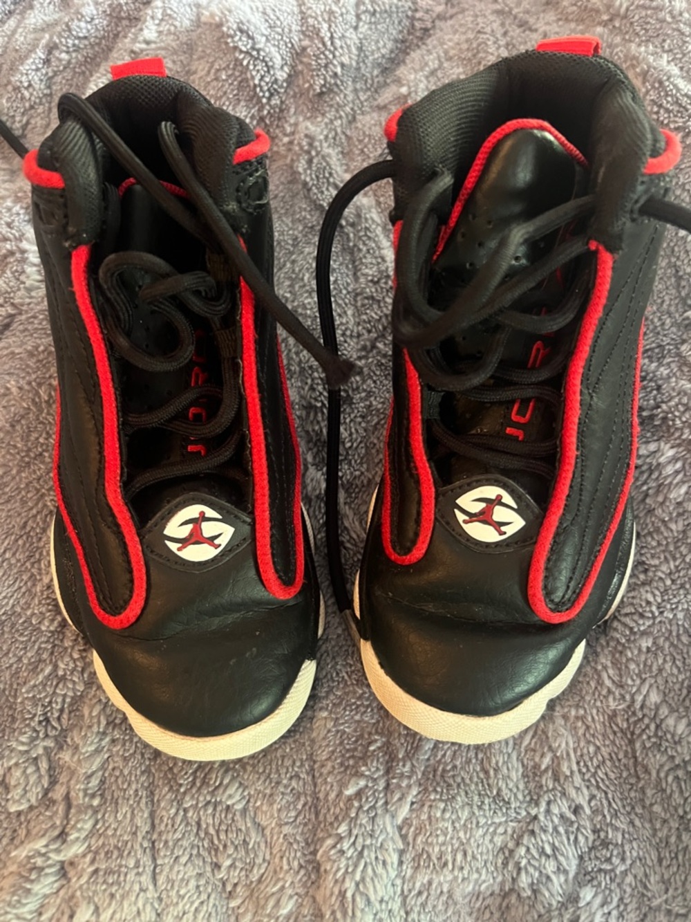 Youth Black and Red Basketball-Style Sneakers for Kids